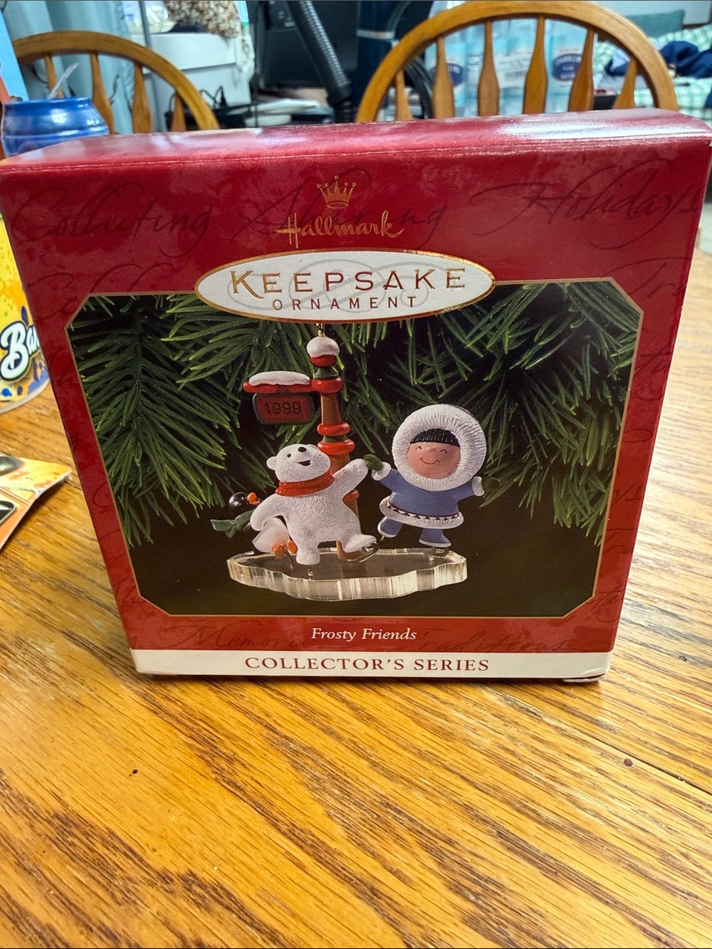 Hallmark Frosty Friends Ornament – Blue, White & Red Holiday Figurine new